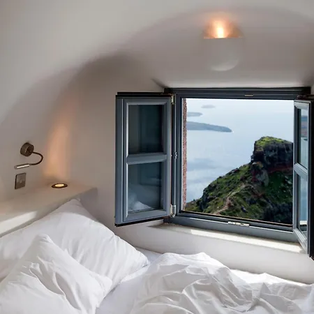 Kapari Natural 5* Imerovigli (Santorini)