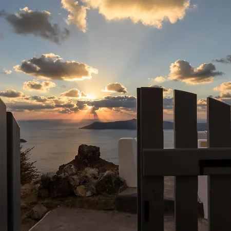 Kapari Natural 5* Imerovigli (Santorini)